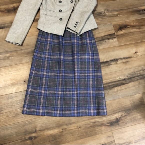 Pendleton Dresses & Skirts - Vintage Pendleton Virgin Wool Mid Length Skirt Pendleton Dresses & Skirts - Vintage Pendleton Virgin Wool Mid Length Skirt